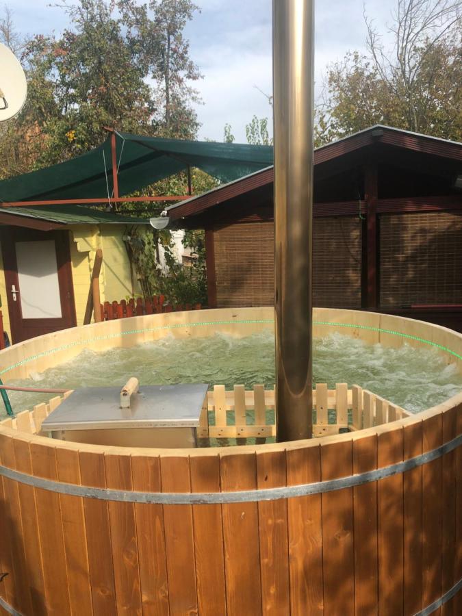 BalatonföldvárParos Fahazアパートメント エクステリア 写真