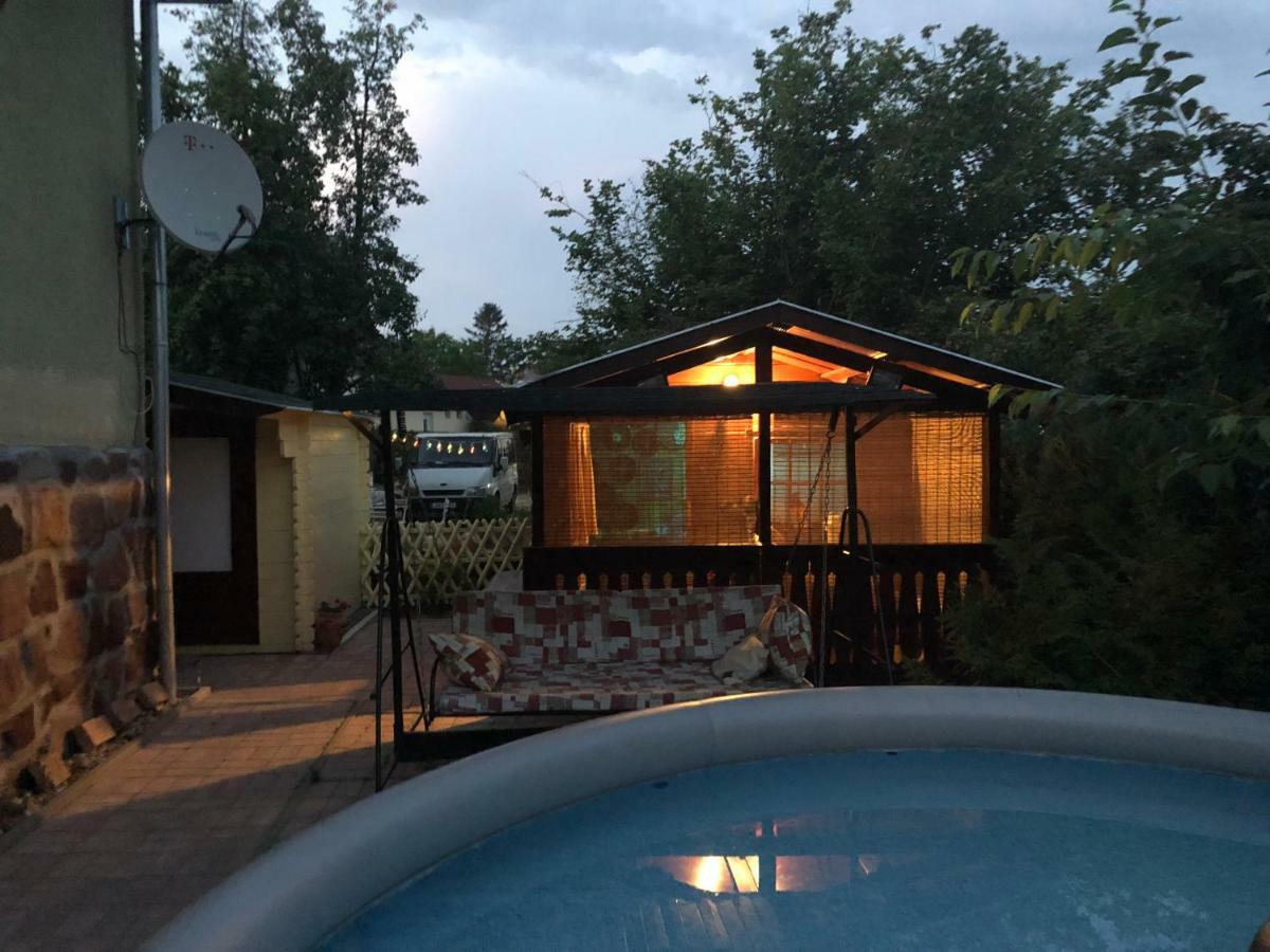 BalatonföldvárParos Fahazアパートメント エクステリア 写真